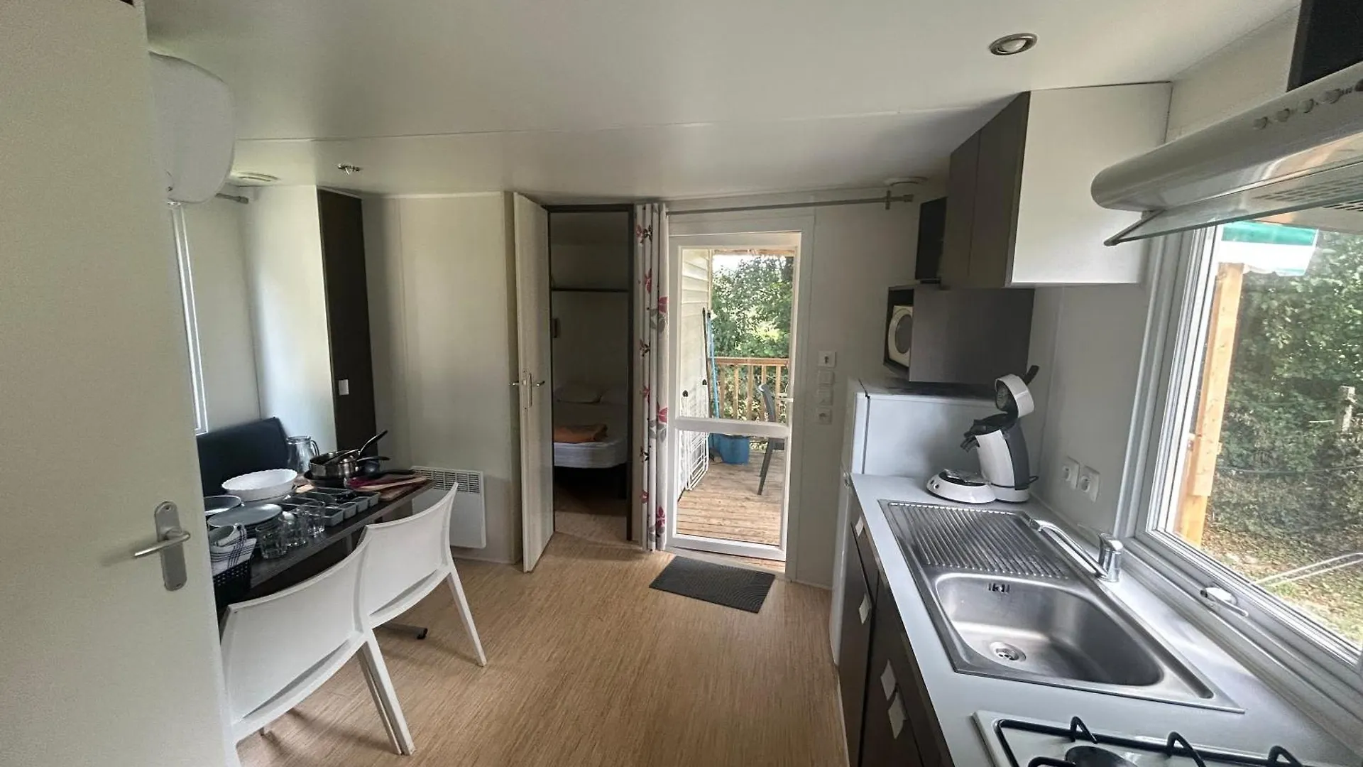 キャンプ場 Cottage 4 Personnes ミルポワ